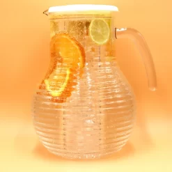 1x Kadum Karaffe Krug Mit Deckel Aus Polycarbonate Bruchfest Und Kratzfest In Echtglasoptik 3 Liter -Küchendiscounter 171256e99686878e83753313955791f7