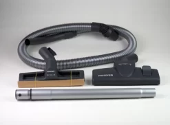 Hoover 39001512 Brave BV71 BV 20011 ECO Bodenstaubsauger + Parkettdüse, 700 W, Schwarz -Küchendiscounter 19823a6b8b7ea8fc3e9925f6cdeba575