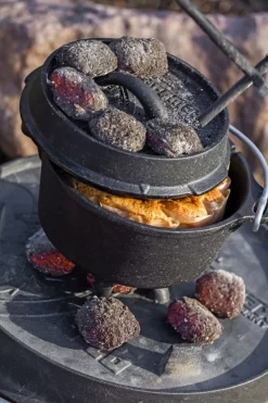 Petromax Feuertopf Dutch Oven Set Pflegepaste Deckelheber FT6 Planer Boden -Küchendiscounter 2dd8e25fa3395f920b4d60cd3a3b465b