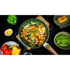 Just Vegan ECO Pfanne Mit Abnehmbarem Griff 24 Cm Aluminium Grün -Küchendiscounter 363547085b7bb59f19a3992144bd5529