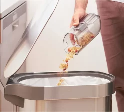 Black & Decker BHFEA18D1 Handstaubsauger Grau Beutellos -Küchendiscounter 3a4020c88025d73bbbfb48b4423bda64