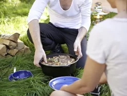 Petromax Feuertopf Dutch Oven Set Pflegepaste Deckelheber FT6 Planer Boden -Küchendiscounter 66d9c0974ab9e6ca07a2879d447d5664