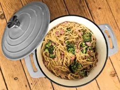 BBQ-Toro Cocotte | 4,0 Liter - Ø 24 Cm | Gusseisen, Emailliert, Grau -Küchendiscounter 7f079d964d602f9a31161cbe7a34121d