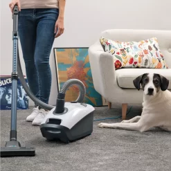 HooGo B3+ Bodenstaubsauger 3 Liter Mit Beutel Inkl. Parkett-, Polster- Und Fugendüse, Möbelbürste, 11m Aktionsradius, HEPA14 Filter, Allergikertauglich -Küchendiscounter 96d089e8e348c0c7cdf4195a00d823f9
