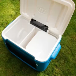 Coleman Kühlbox "50 QT Polylite Wheeled Mesh" -Küchendiscounter 99fefab54ad68250b82978b22ff0d710