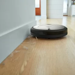 IRobot Roomba 698 Saugroboter App-Steuerung Sprachassistent 3 Reinigungsstufen -Küchendiscounter a013dfbcb96941ad9b8ee5dc5cb80f9e