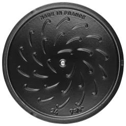 STAUB Cocotte Cocotte Lily 24 Cm Granate -Küchendiscounter ac235c1786df6af43efb8f73e1addfd8