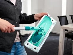 Leifheit Bodenwischer Combi M Micro Duo Telescope -Küchendiscounter d65a82948377456a94aba691cf36912d