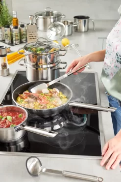 Rösle RÖSLE ELEGANCE Bratpfanne Ø 28 Cm, Edelstahl 18/10, Universalpfanne Mit Antihaftversiegelung ProPlex, Spülmaschinen-, Backofen- Und Induktionsgeeignet 11 Rösle RÖSLE ELEGANCE Bratpfanne Ø 28 Cm, Edelstahl 18/10, Universalpfanne Mit Antihaftversiegelung ProPlex, Spülmaschinen-, Backofen- Und Induktionsgeeignet -Küchendiscounter e117f01396c1b9a493ffaa24e593228c